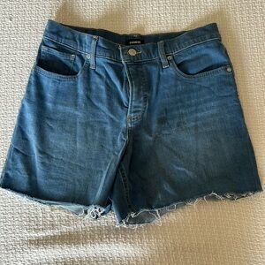 Express Mid Rise Short